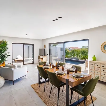 Villa Luxury With Heated Pool *