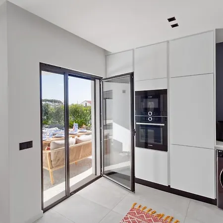 Luxury With Heated Pool Villa *